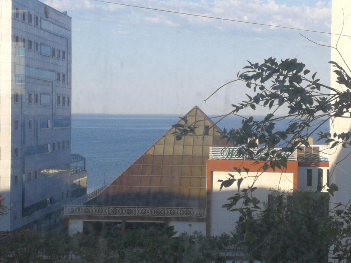 Flat at the seafront Apartamento Aktau  Exterior foto